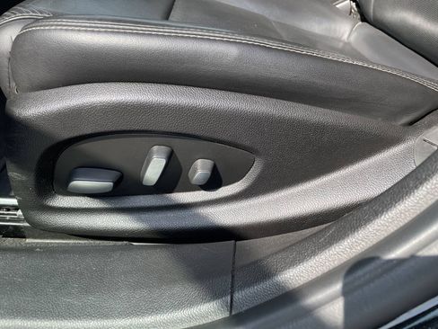 Used 2019 Cadillac XTS Luxury FWD image 14