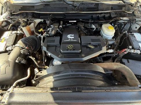 Used 2015 RAM 2500 Tradesman w/ Chrome Appearance Group image 19