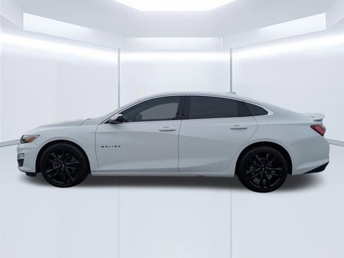 Used 2022 Chevrolet Malibu LT w/ Leather Package image 6