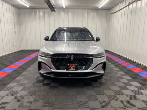 Used 2024 Lincoln Nautilus Reserve w/ Equipment Group 202A image 2