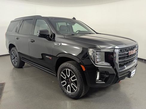 Used 2024 GMC Yukon AT4 image 2