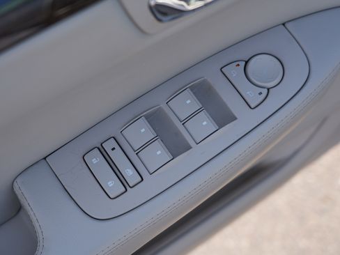 Used 2008 Cadillac DTS FWD image 16