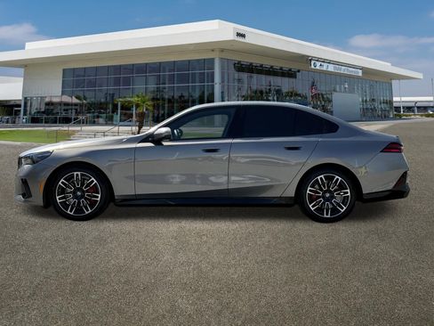 Certified 2024 BMW 530i w/ M Sport Package RWD image 6