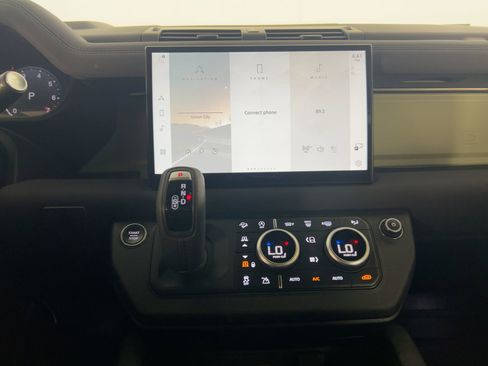 Used 2023 Land Rover Defender 110 75th Limited Edition image 25