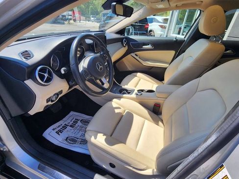 Used 2017 Mercedes-Benz GLA 250 4MATIC image 9