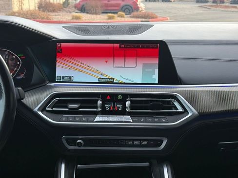 Used 2020 BMW X6 M50i image 12