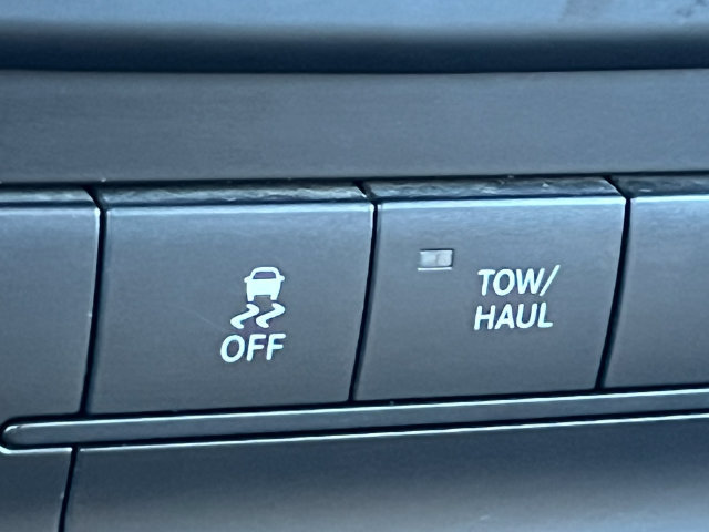 Used 2020 RAM 1500 Tradesman w/ Chrome Appearance Group AWD/4WD image 27