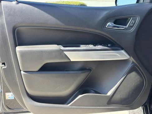 Used 2018 Chevrolet Colorado LT AWD/4WD image 13
