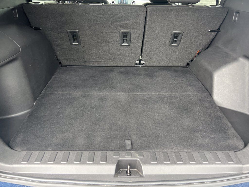 Used 2021 Chevrolet Equinox LT FWD image 18