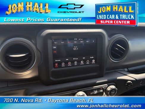 Used 2023 Jeep Gladiator Sport image 27