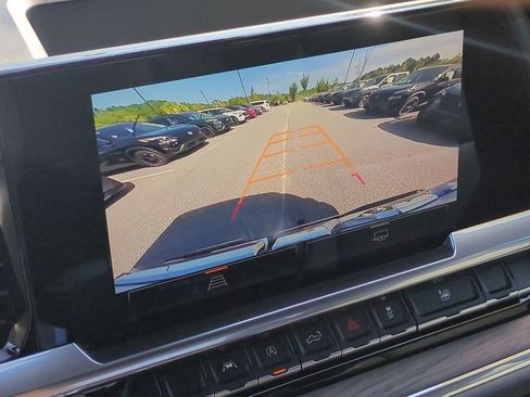 Used 2023 GMC Sierra 1500 SLT w/ SLT Convenience Package AWD/4WD image 24