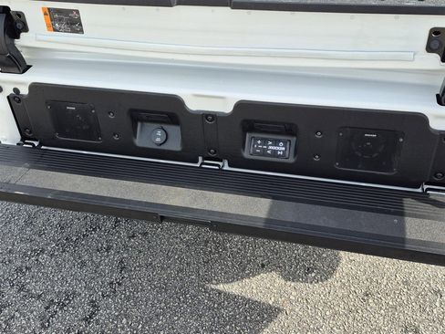 Used 2024 GMC Sierra 1500 Denali Ultimate image 4