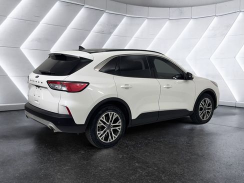 Used 2021 Ford Escape SEL w/ Technology Package image 4