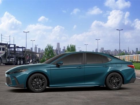 New 2026 Toyota Camry SE image 3