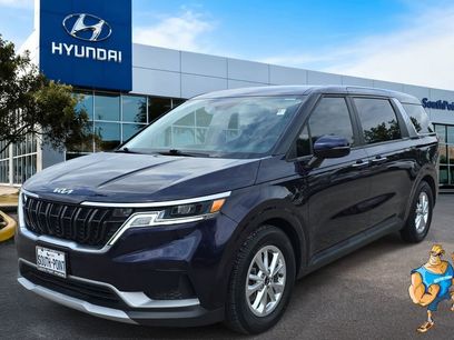Used 2022 Kia Carnival LX