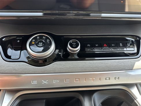 New 2027 Ford Expedition Max Platinum AWD/4WD image 29