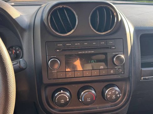 Used 2015 Jeep Patriot Sport w/ Power Value Group image 15