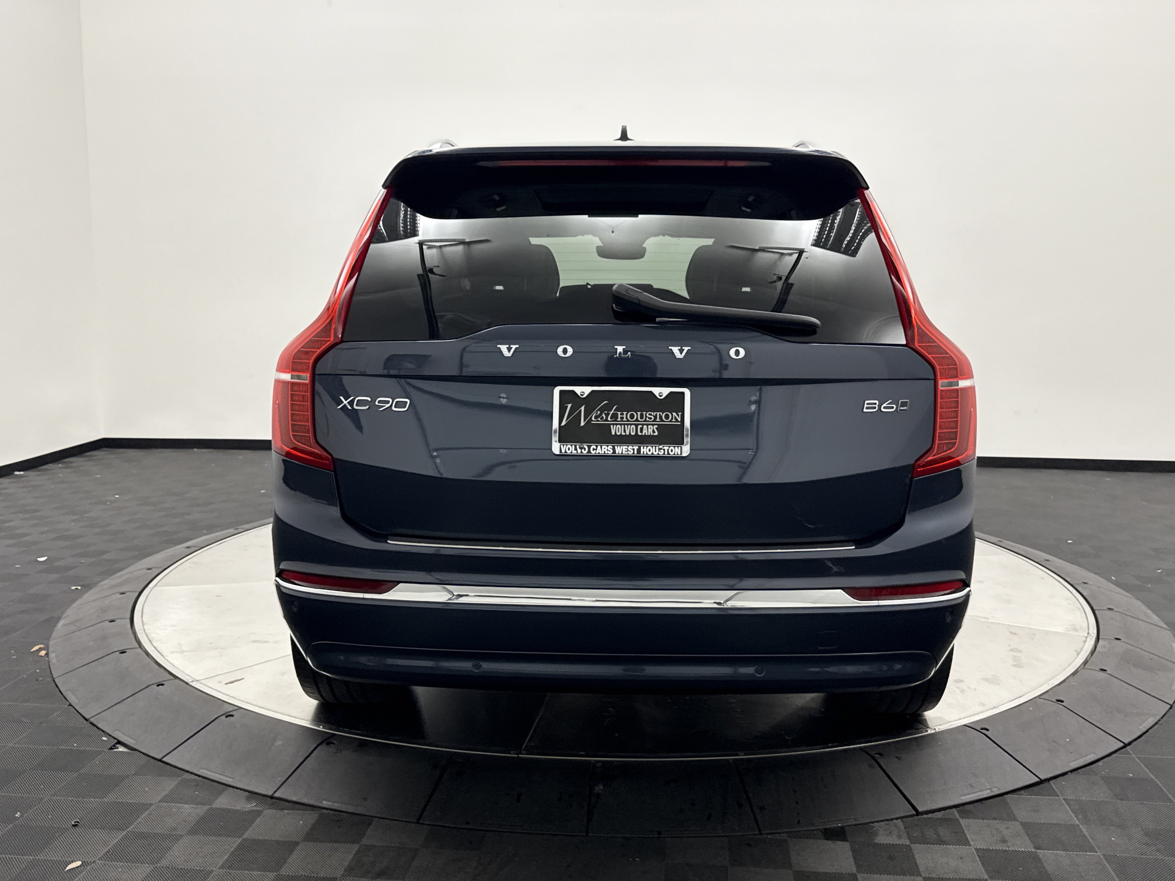 Certified 2024 Volvo XC90 B6 Plus w/ Protection Package Premier AWD/4WD image 6