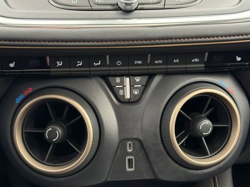 Used 2023 Chevrolet Blazer Premier w/ Driver Confidence II Package image 21