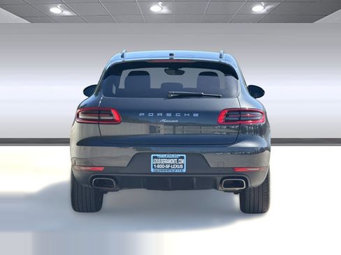 Used 2017 Porsche Macan AWD/4WD image 9