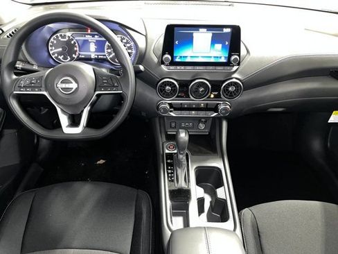 Used 2025 Nissan Sentra SV FWD image 15