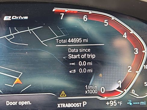 Used 2023 BMW 530e xDrive w/ Premium Package AWD/4WD image 22