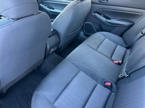 Used 2023 Nissan Altima 2.5 SV image 14