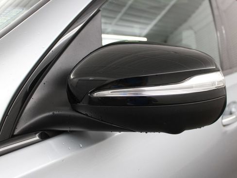 Used 2022 Mercedes-Benz GLE 350 4MATIC image 7