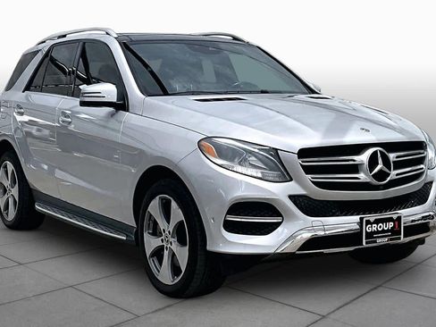 Used 2019 Mercedes-Benz GLE 400 4MATIC image 3