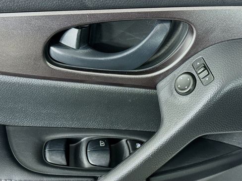 Used 2019 Nissan Rogue Sport S w/ Appearance Package image 22