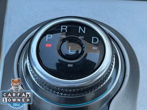 Used 2023 Ford Explorer Platinum w/ Technology Package image 17