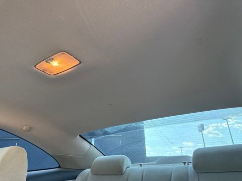 Used 2004 Toyota Solara SE FWD image 22