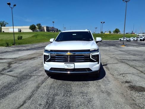 Used 2025 Chevrolet Tahoe LT AWD/4WD image 46