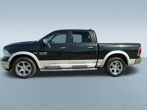 Used 2016 RAM 1500 Laramie w/ Convenience Group image 4