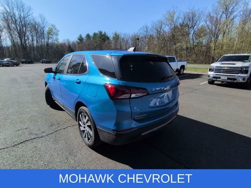 Used 2024 Chevrolet Equinox LT image 3