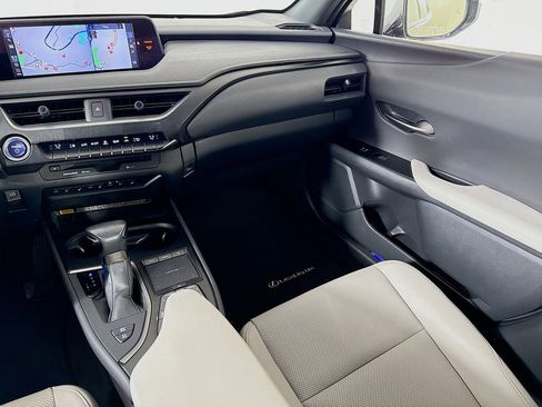 Certified 2021 Lexus UX 250h w/ Accessory Package (Z2) image 25