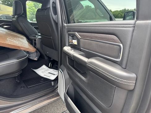 New 2026 RAM 2500 Laramie AWD/4WD image 24