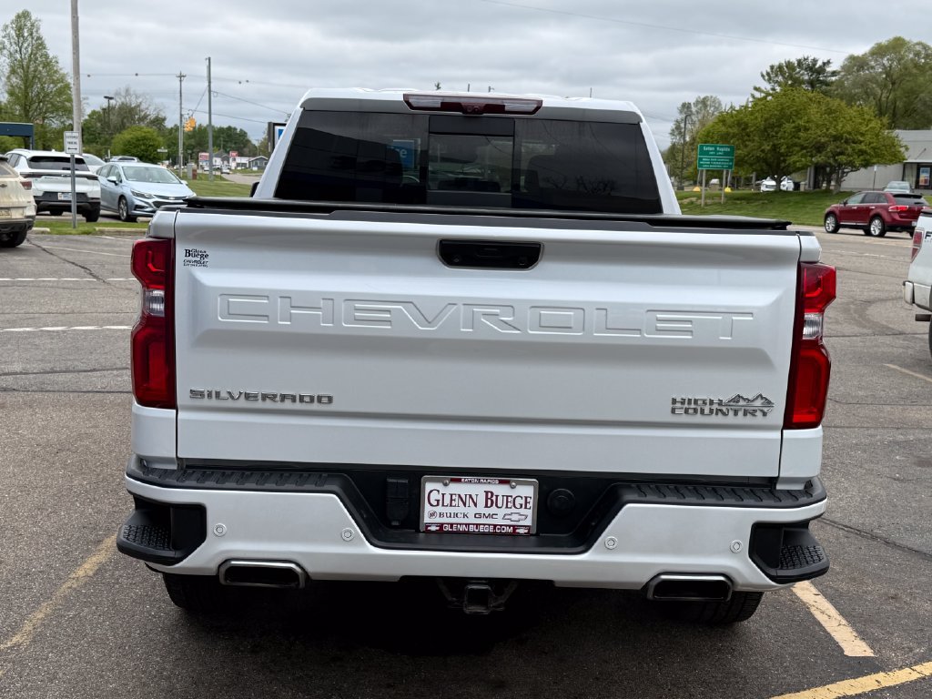 Certified 2023 Chevrolet Silverado 1500 High Country w/ Technology Package AWD/4WD image 4