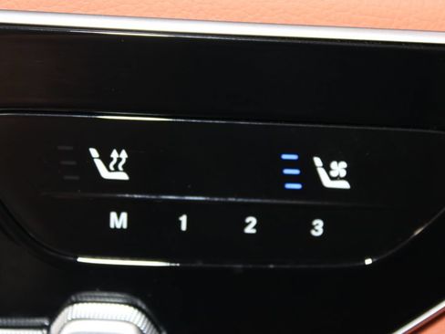 Used 2024 Mercedes-Benz C 300 Sedan image 33