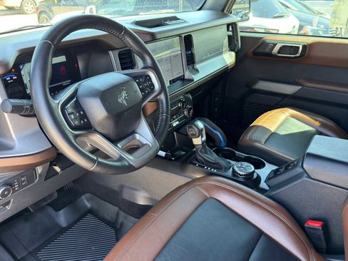 Used 2022 Ford Bronco Outer Banks AWD/4WD image 12