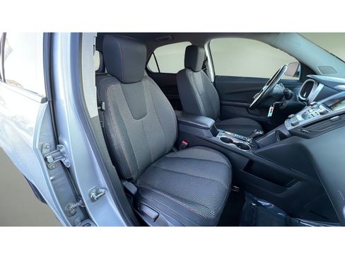 Used 2017 Chevrolet Equinox LT w/ Convenience Package image 31