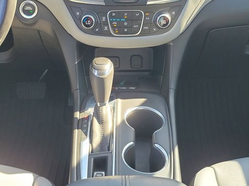 Used 2018 Chevrolet Equinox Premier w/ Infotainment II Package image 18