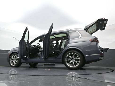 Used 2026 BMW X7 xDrive40i AWD/4WD image 42