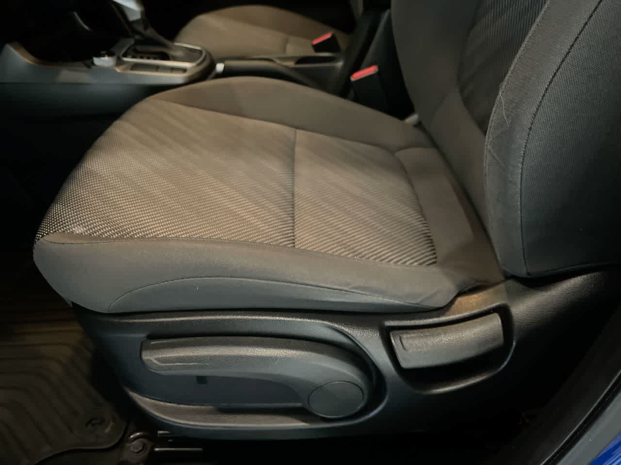 Used 2023 Kia Seltos LX AWD/4WD image 12