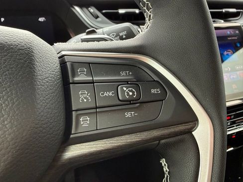 New 2025 Jeep Grand Cherokee Limited w/ Trailer Tow Package image 17