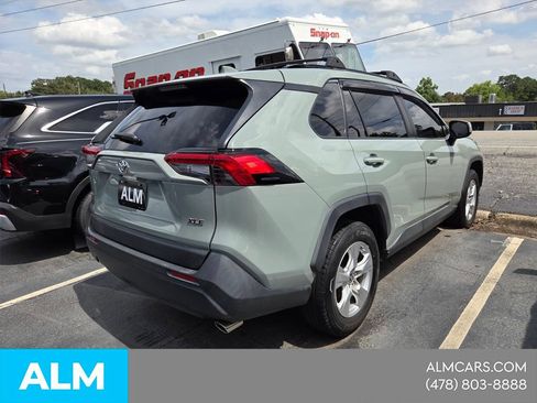 Used 2019 Toyota RAV4 XLE w/ Convenience Package FWD image 15