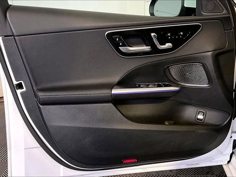 Used 2022 Mercedes-Benz C 300 C 300 image 21