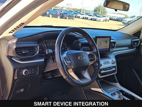 Used 2021 Ford Explorer XLT w/ Equipment Group 202A image 13