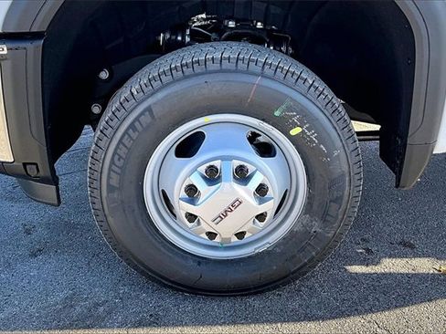 New 2026 GMC Sierra 3500 Pro w/ Convenience Package image 11
