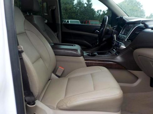 Used 2019 Chevrolet Suburban LT image 34